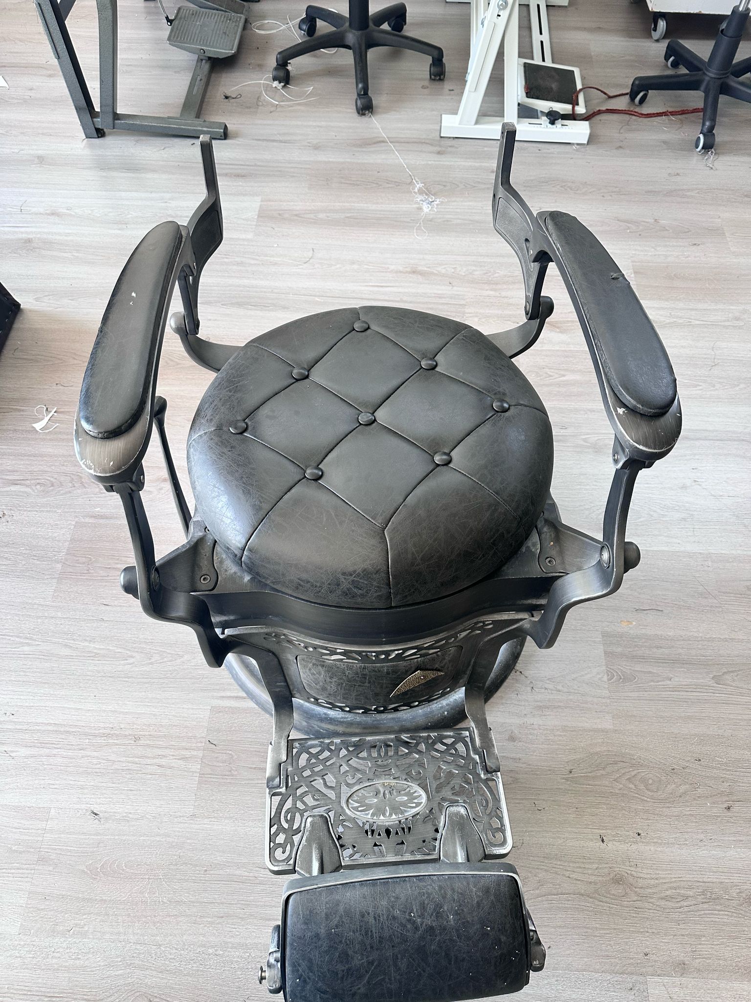 Stoelen voor reparatie